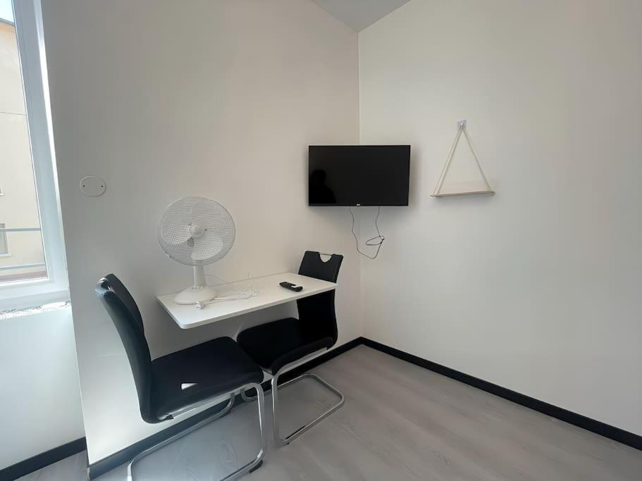 Studio B2 20M2 Cosy 5Min A Pied Des Gares Roanne Ngoại thất bức ảnh